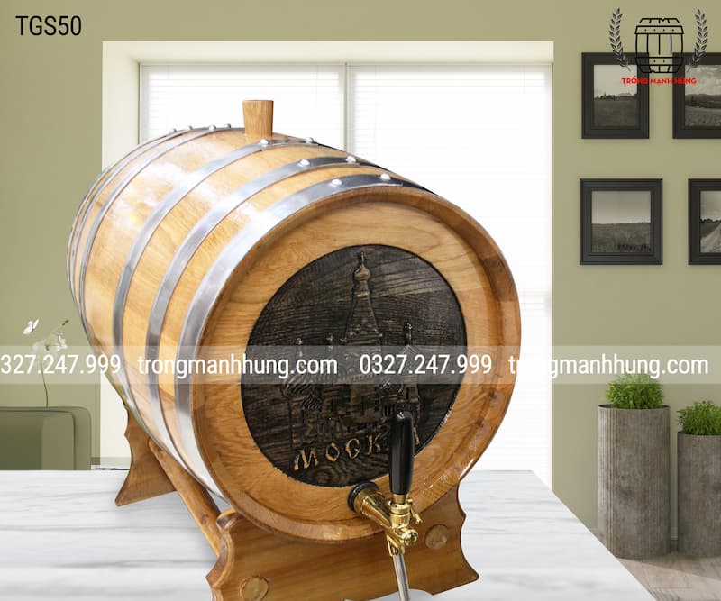thùng gỗ sồi đụng rượu